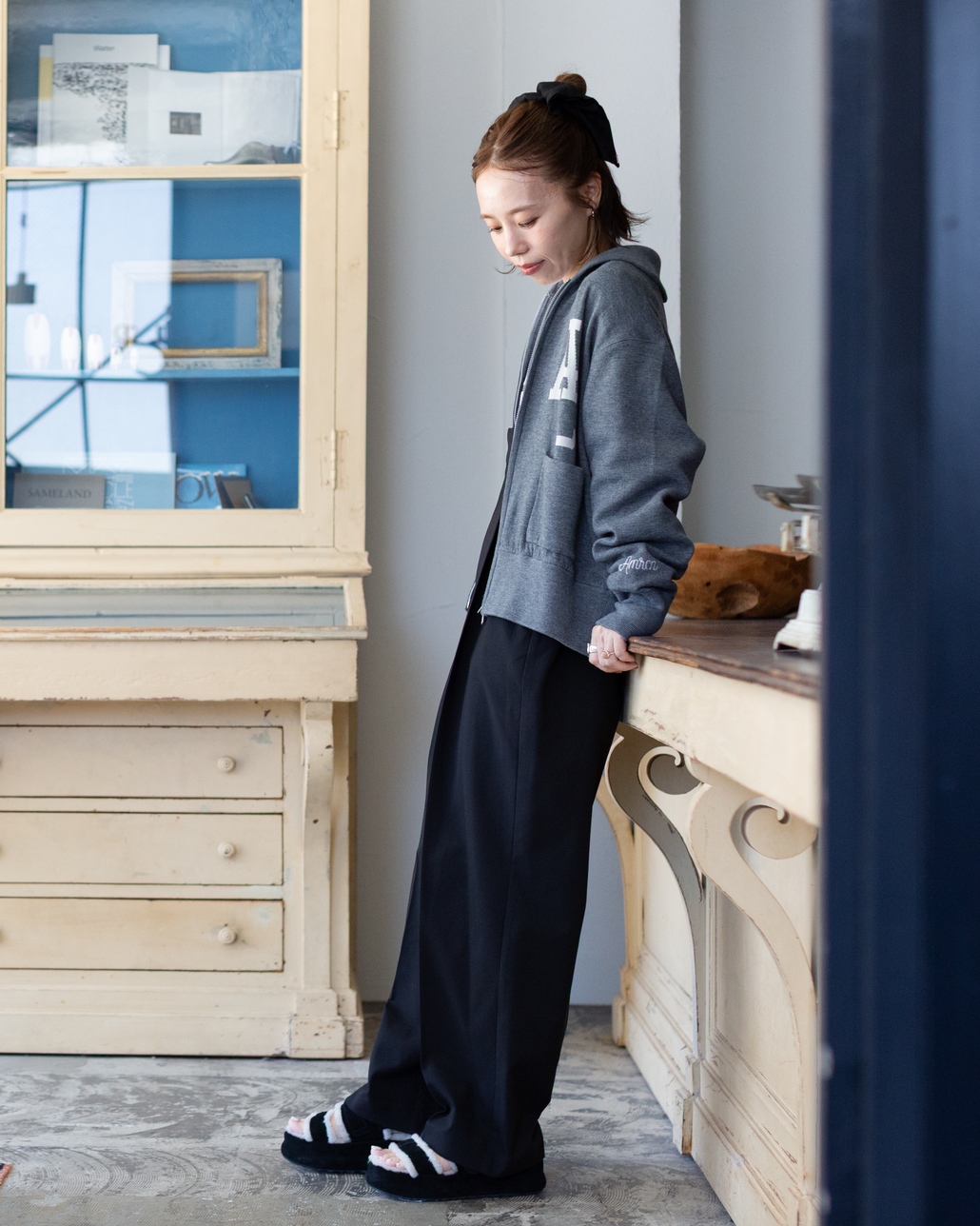 Americana × JEANS FACTORY [アメリカーナ × ジーンズファクトリー] 別注 ACロゴ ニットジップカーディガン [ASO-C-901-1-JF]のコーディネートです。