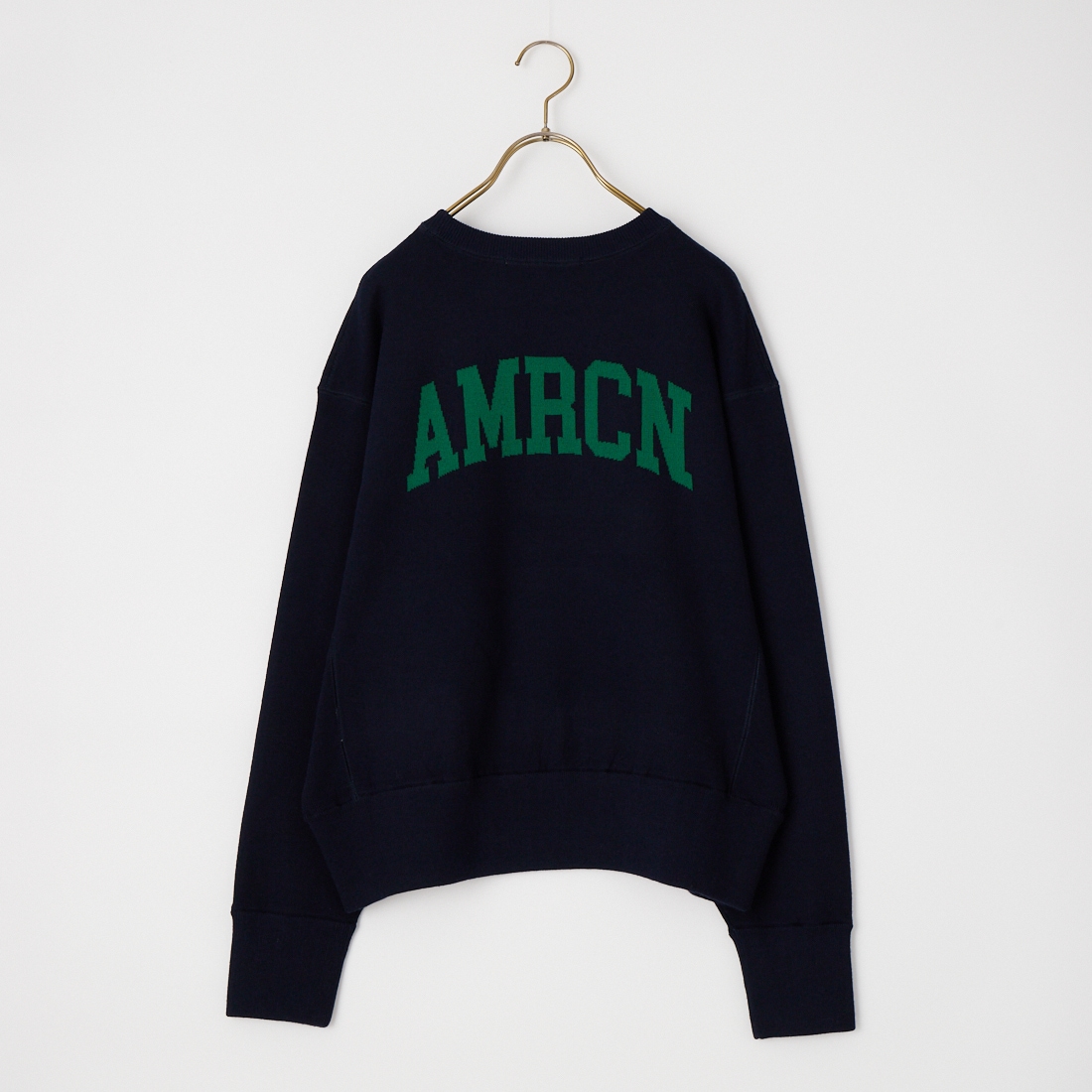 Americana × JEANS FACTORY [アメリカーナ × ジーンズファクトリー] 別注 ショート丈 バックロゴ スウェットライク クルーネックニット [ASO-C-902-2-JF]のアイテム画像です。