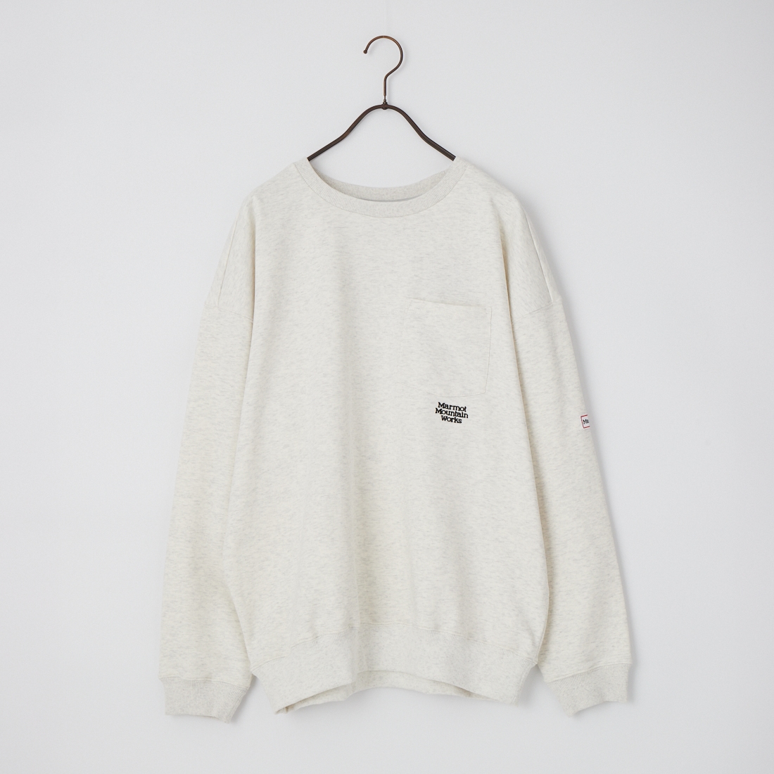 Marmot [マーモット] 別注 ワンポイントロゴ刺繍 ポケットスウェット [MTFW26USW331IN-JF]です。
