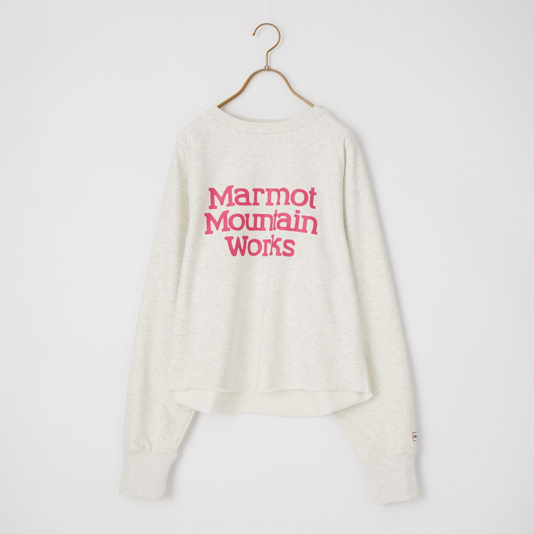 Marmot [マーモット] 別注 ロゴプリント カットオフスウェット [MTFW26WSW374IN-JF]です。
