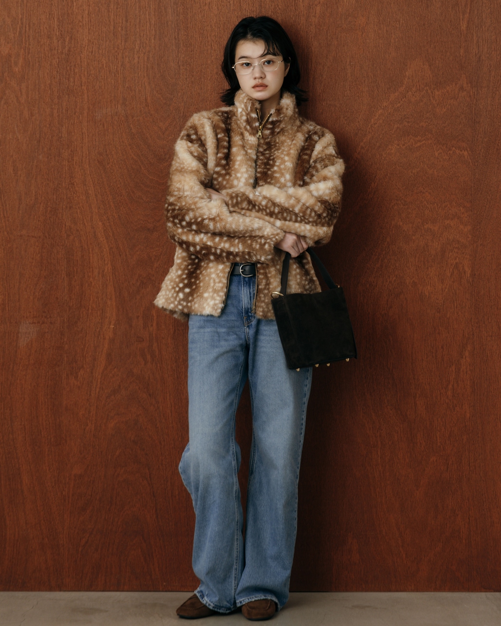 AULENTTI [オウレンティ] 別注 2WAY レザーバケットバッグ [FB-GIADEAL-SC-JF]と別注 パイピング ファージャケット [G0104002-JF]のスタイリング写真です。