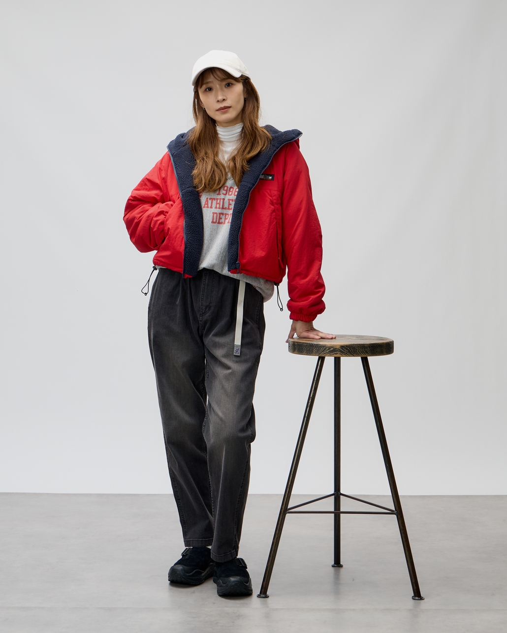 GRAMiCCi [グラミチ] 別注 ストレッチデニム エブリデイパンツ [DENIM-EVERYDAY-JF]のコーディネート・イメージ写真です。