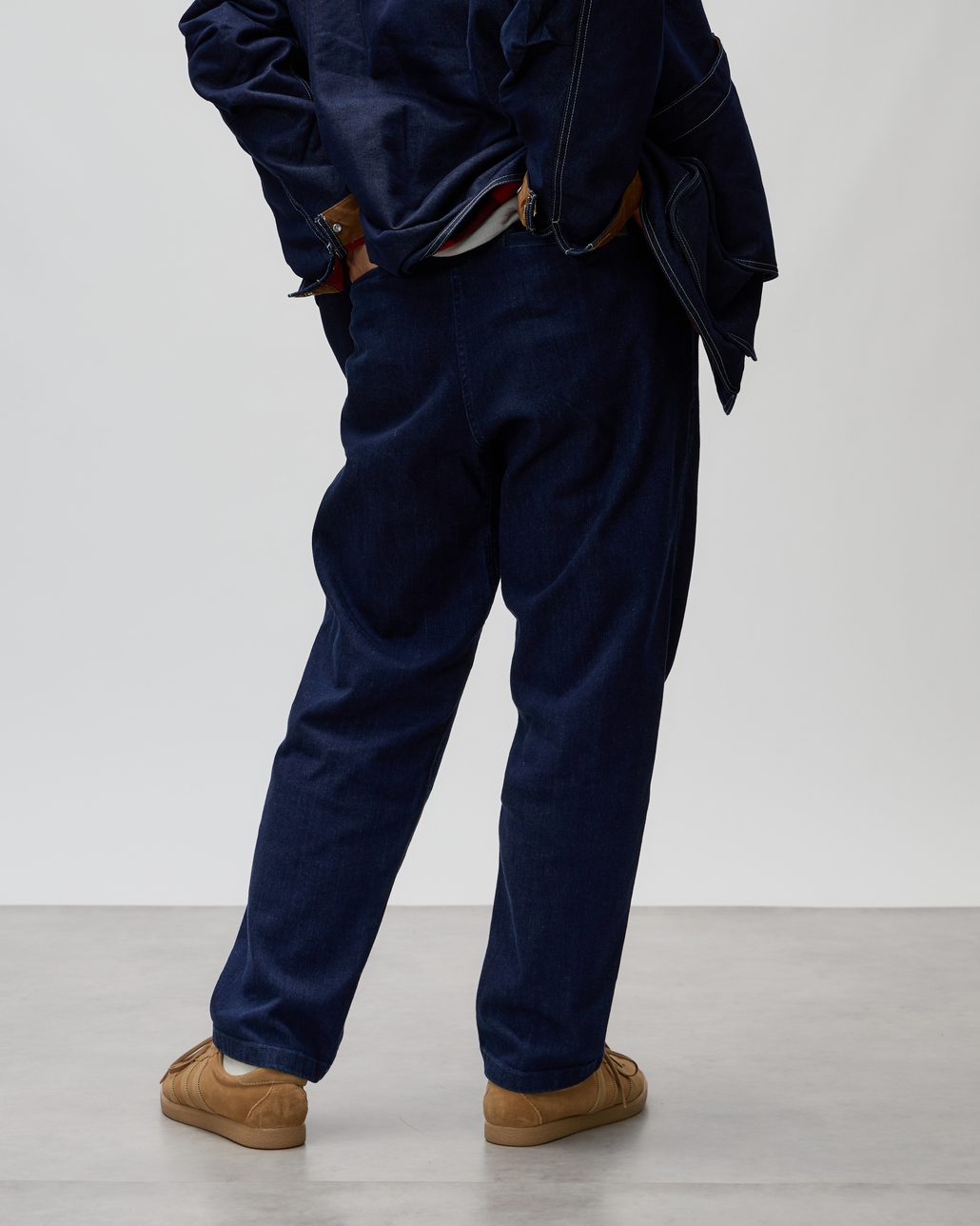 GRAMiCCi [グラミチ] 別注 ストレッチデニム エブリデイパンツ [DENIM-EVERYDAY-JF]のコーディネート・イメージ写真です。