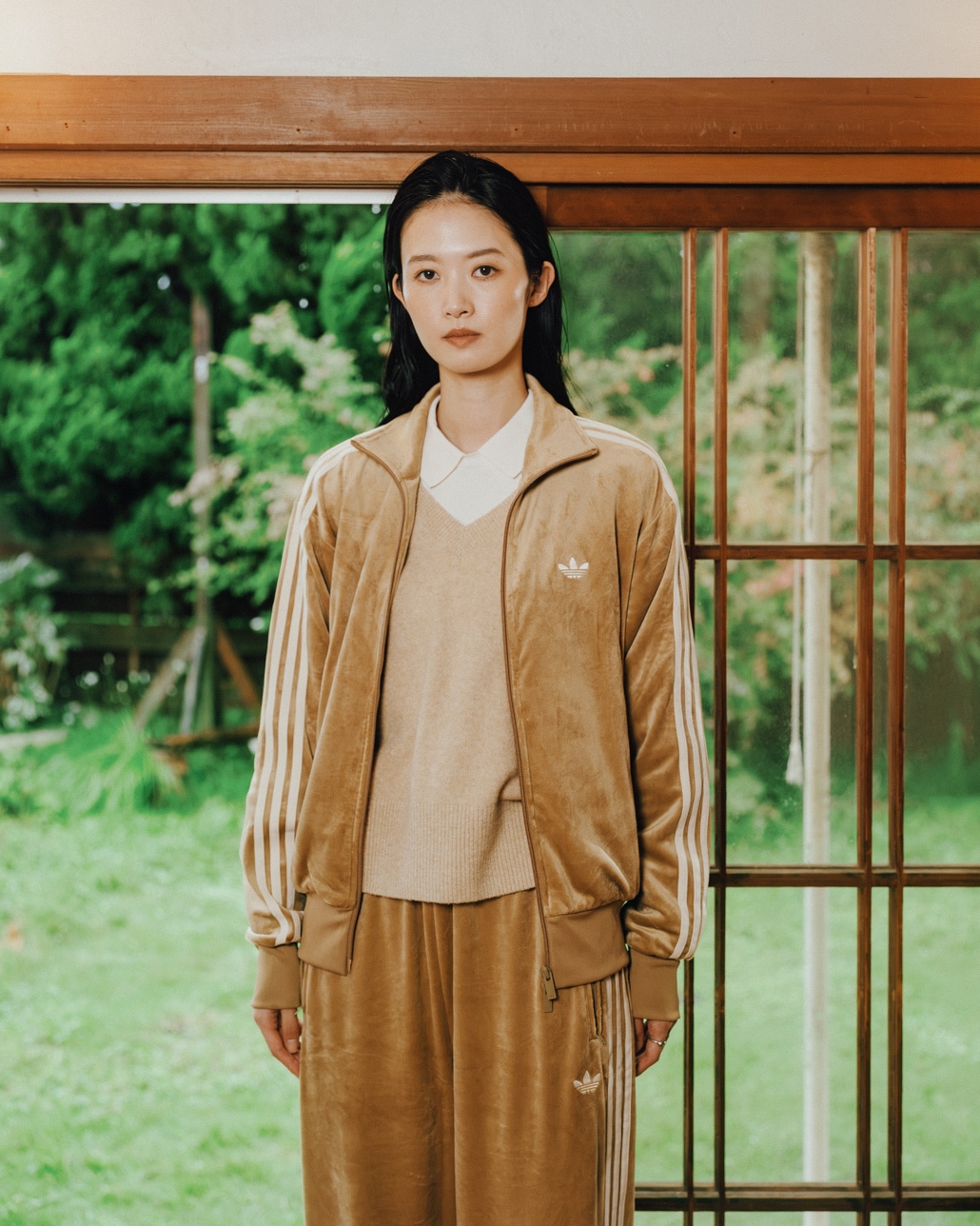 adidas Originals [アディダス オリジナルス] ファイヤーバード ベロア トラックパンツ [QH344]とファイヤーバード ベロア トラックトップ [ZQ134]です。