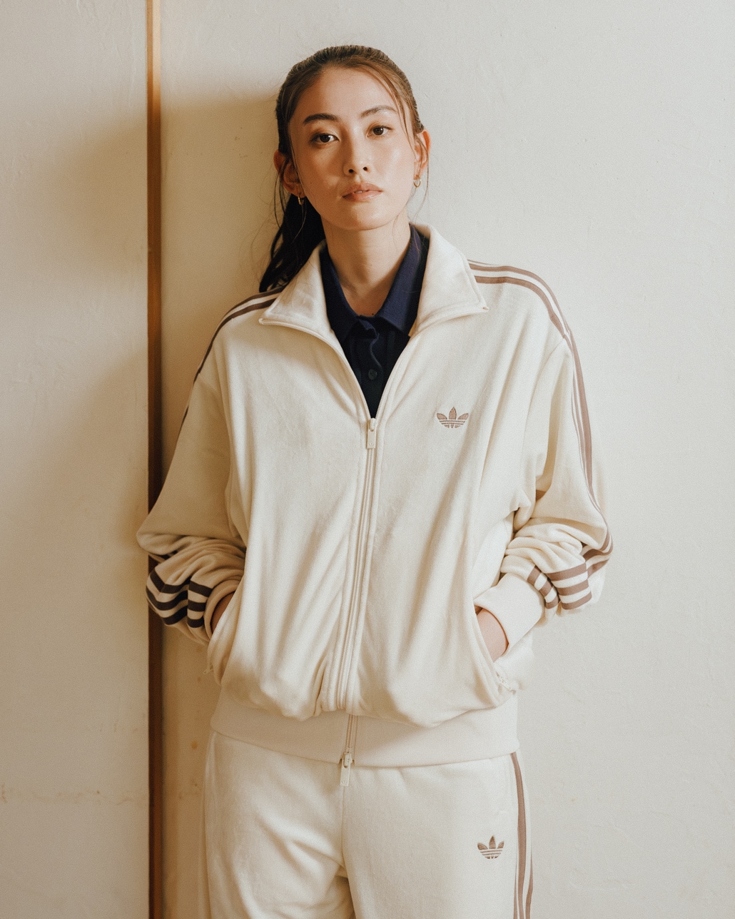 adidas Originals [アディダス オリジナルス] ファイヤーバード ベロア トラックパンツ [QH344]とファイヤーバード ベロア トラックトップ [ZQ134]です。