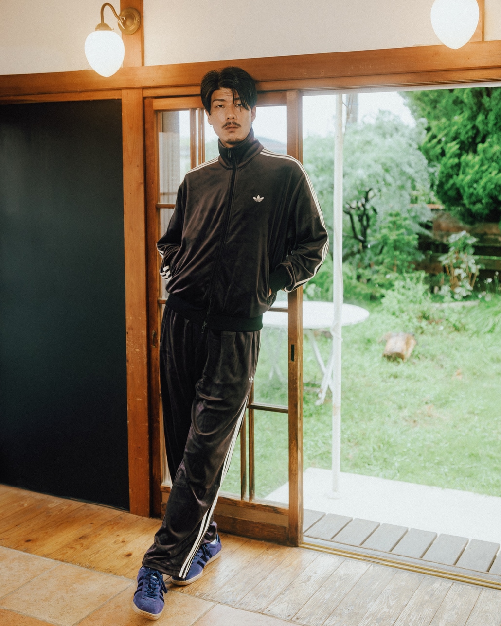 adidas Originals [アディダス オリジナルス] ファイヤーバード ベロア トラックパンツ [QH344]とファイヤーバード ベロア トラックトップ [ZQ134]です。