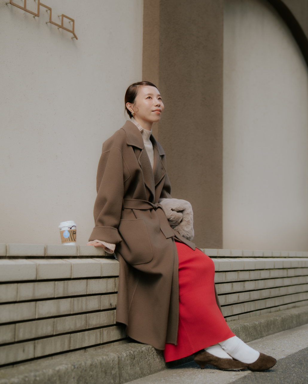 インフルエンサーMAYUさんが纏う、USINEのコーディネートです。