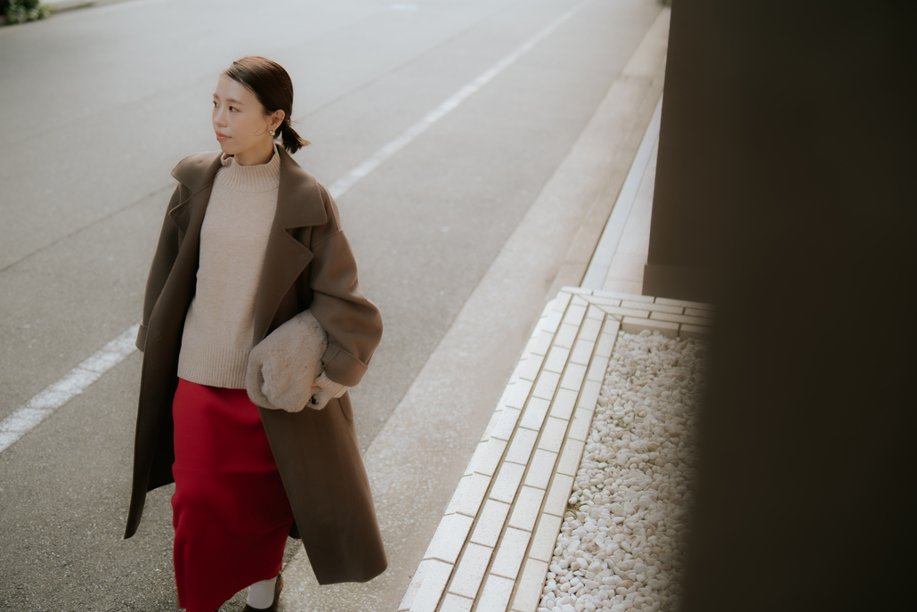 インフルエンサーMAYUさんが纏う、USINEのコーディネートです。