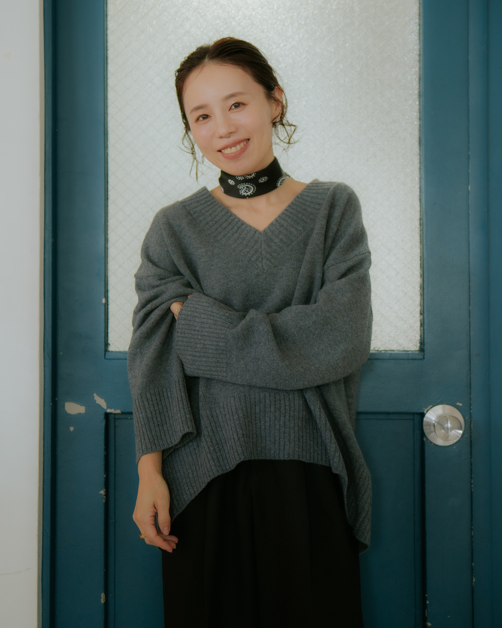 インフルエンサーMAYUさんが纏う、USINEのコーディネートです。