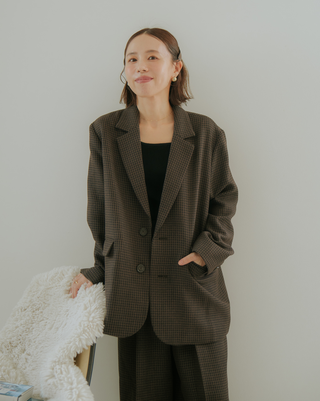 インフルエンサーMAYUさんが纏う、USINEのコーディネートです。
