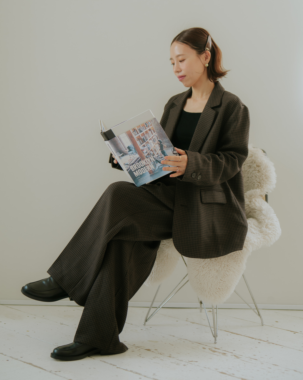 インフルエンサーMAYUさんが纏う、USINEのコーディネートです。