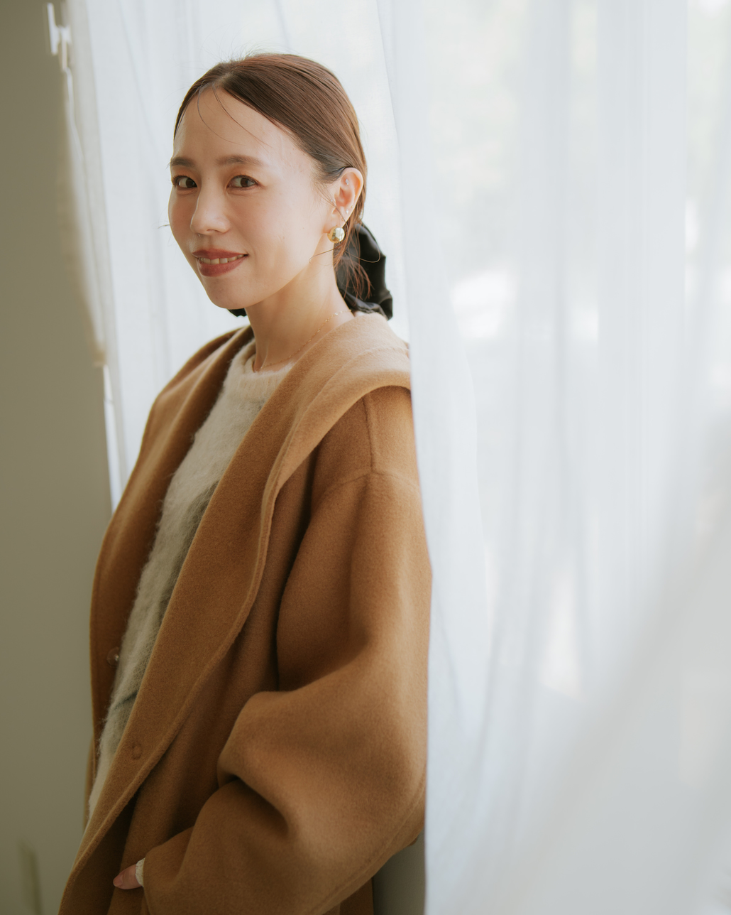 インフルエンサーMAYUさんが纏う、USINEのコーディネートです。