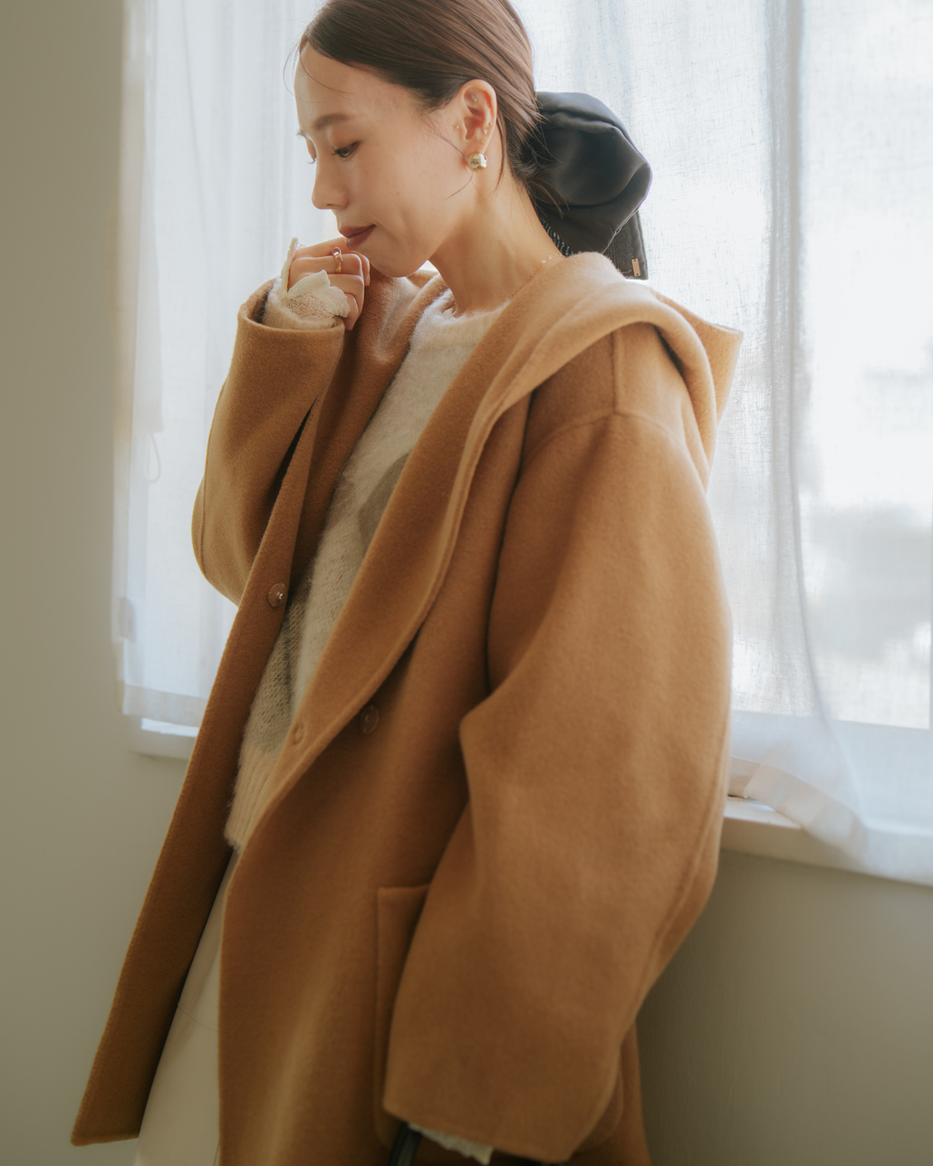 インフルエンサーMAYUさんが纏う、USINEのコーディネートです。