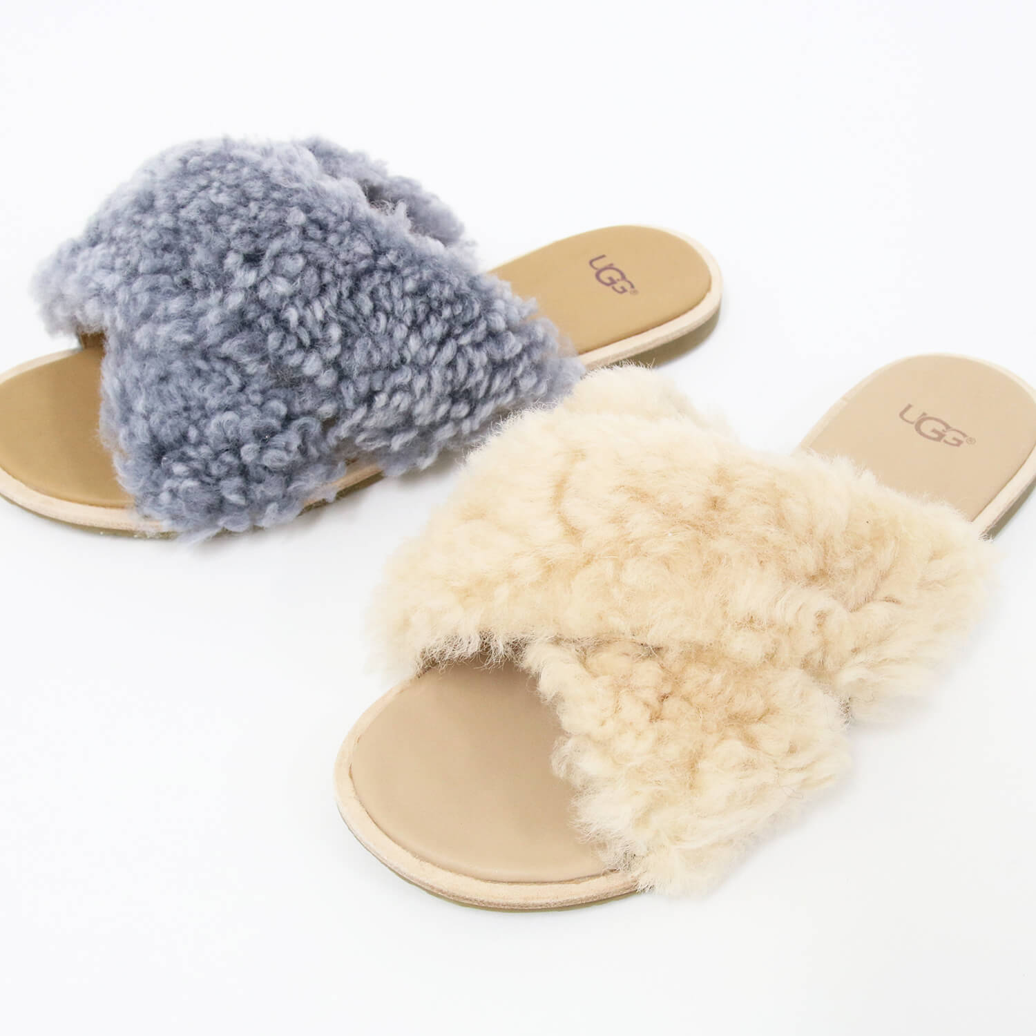 UGGのファーサンダルで、トレンドの足元に。｜JEANS FACTORY
