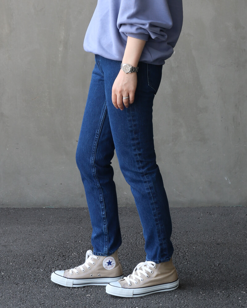YANUK × 金子綾 ハイライズスリムテーパード デニムパンツ 23