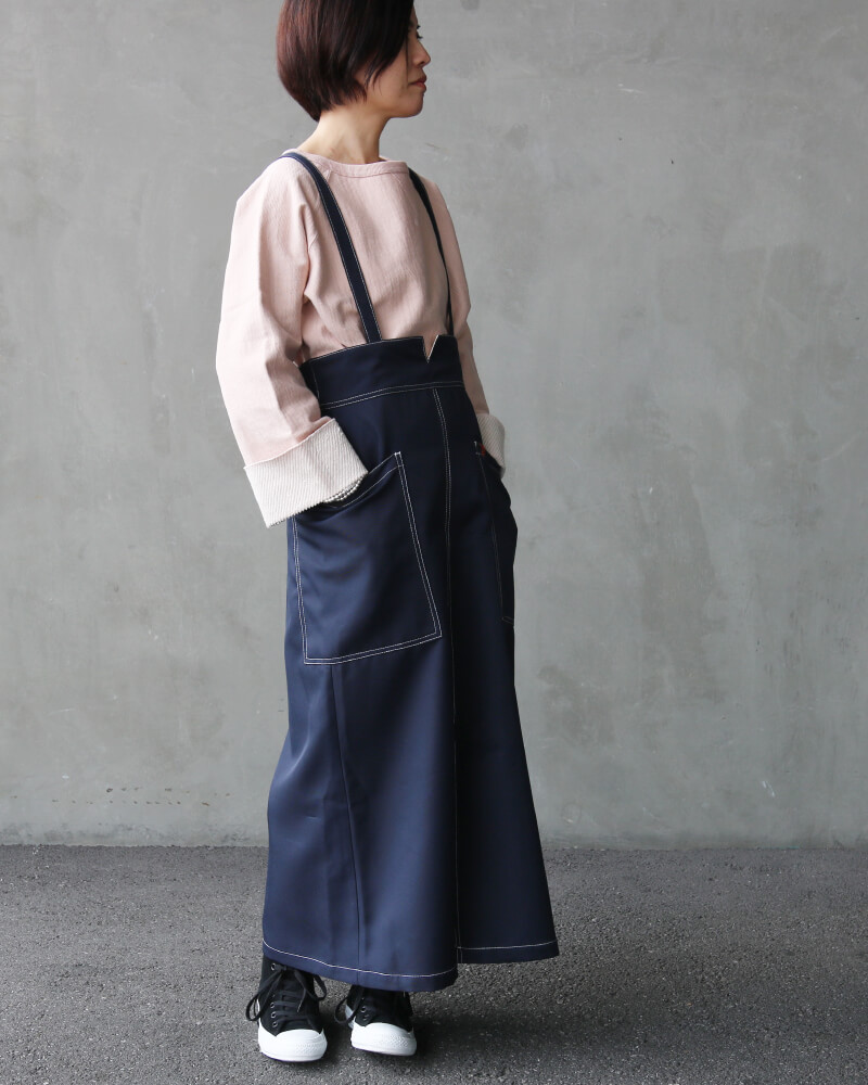 色違いで欲しいネイビーはおすすめです。