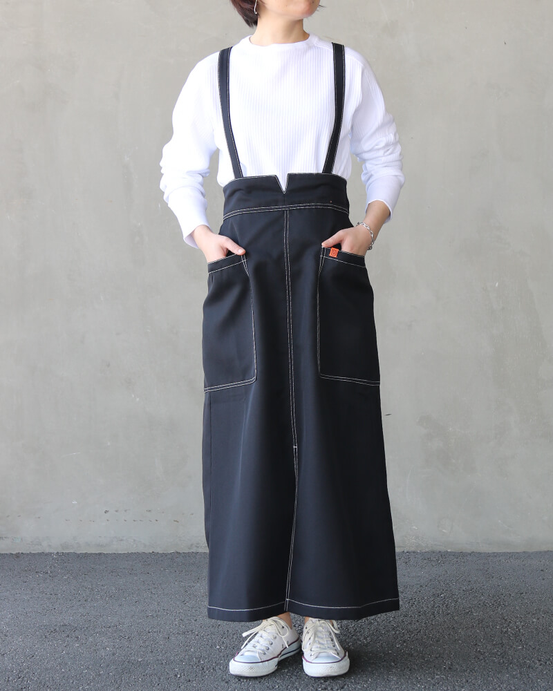 絶対におさえておきたいカラーはブラックです。