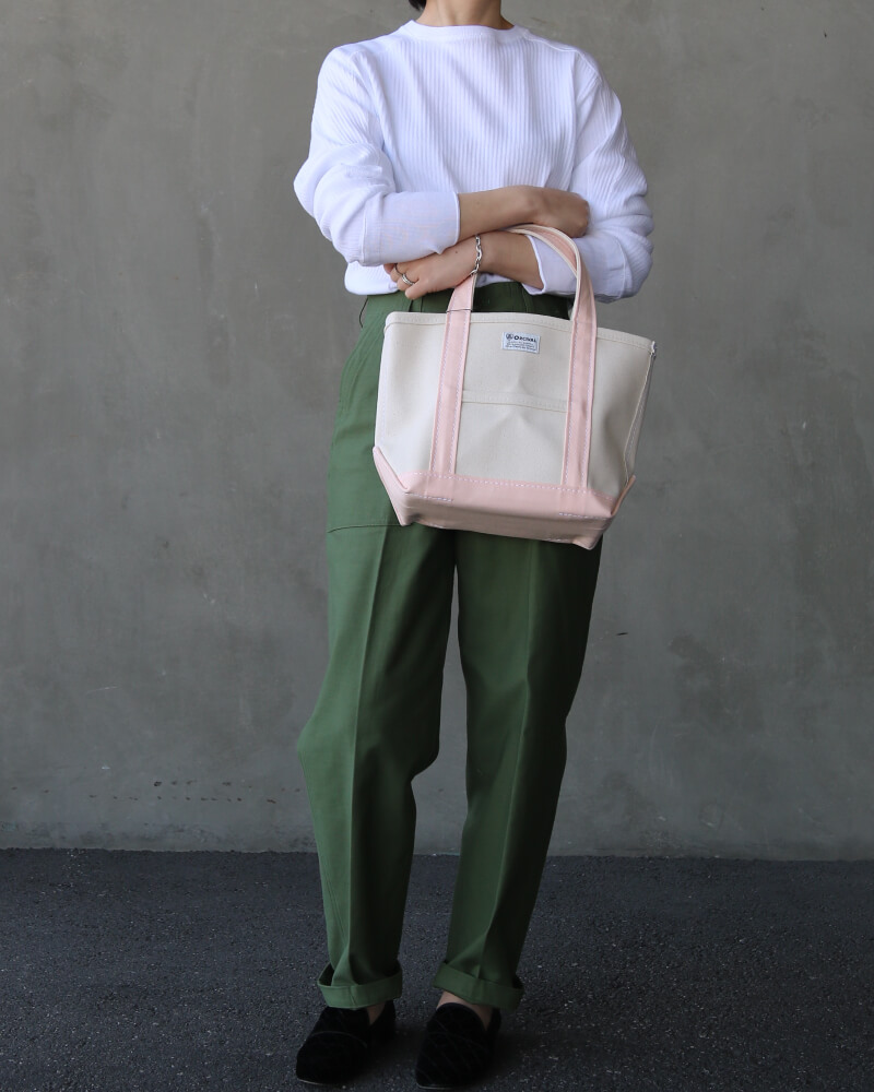 オーチバル定番トートの新色ピンクです。