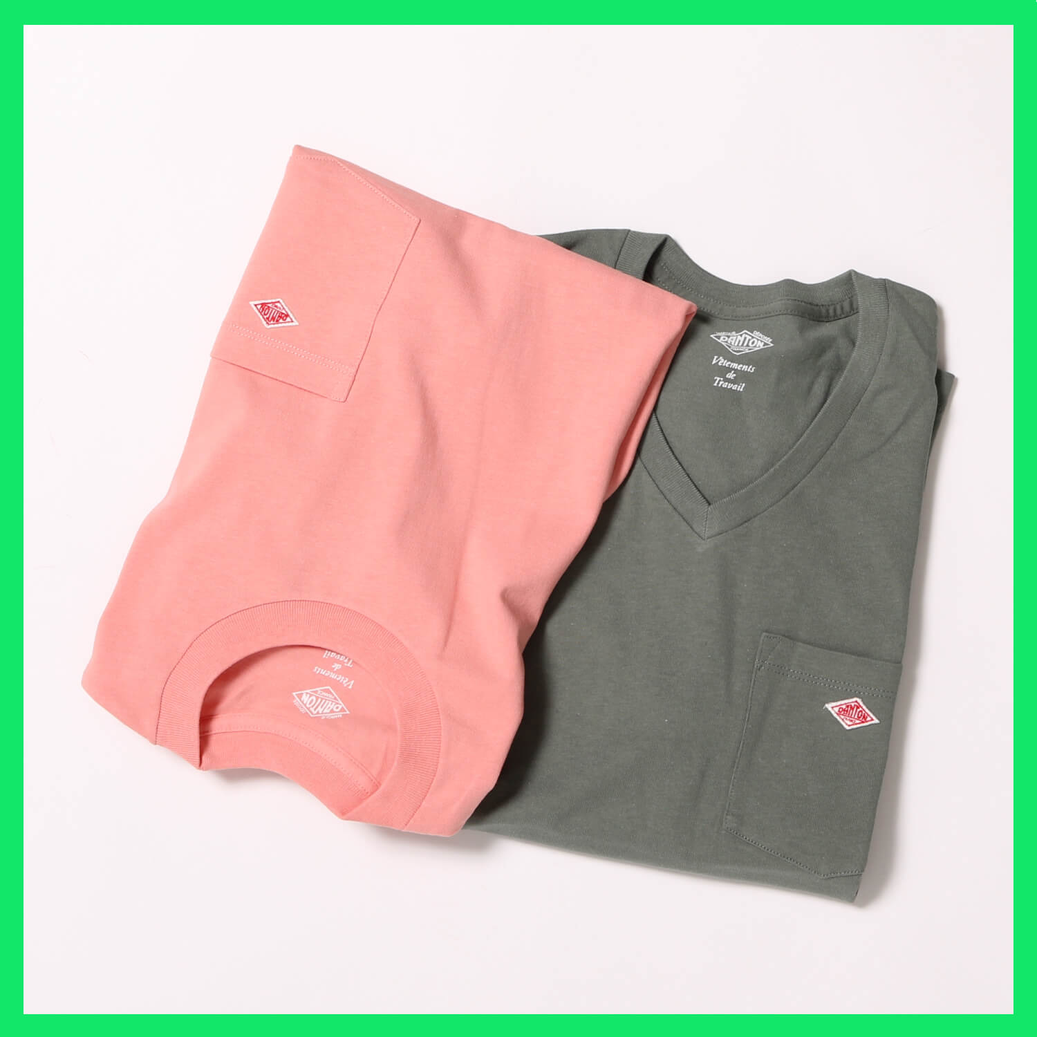 ダントンの定番クルーネックTシャツとVネックTシャツです。