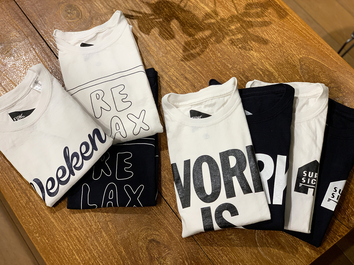 ファングのレディースロゴTシャツです。