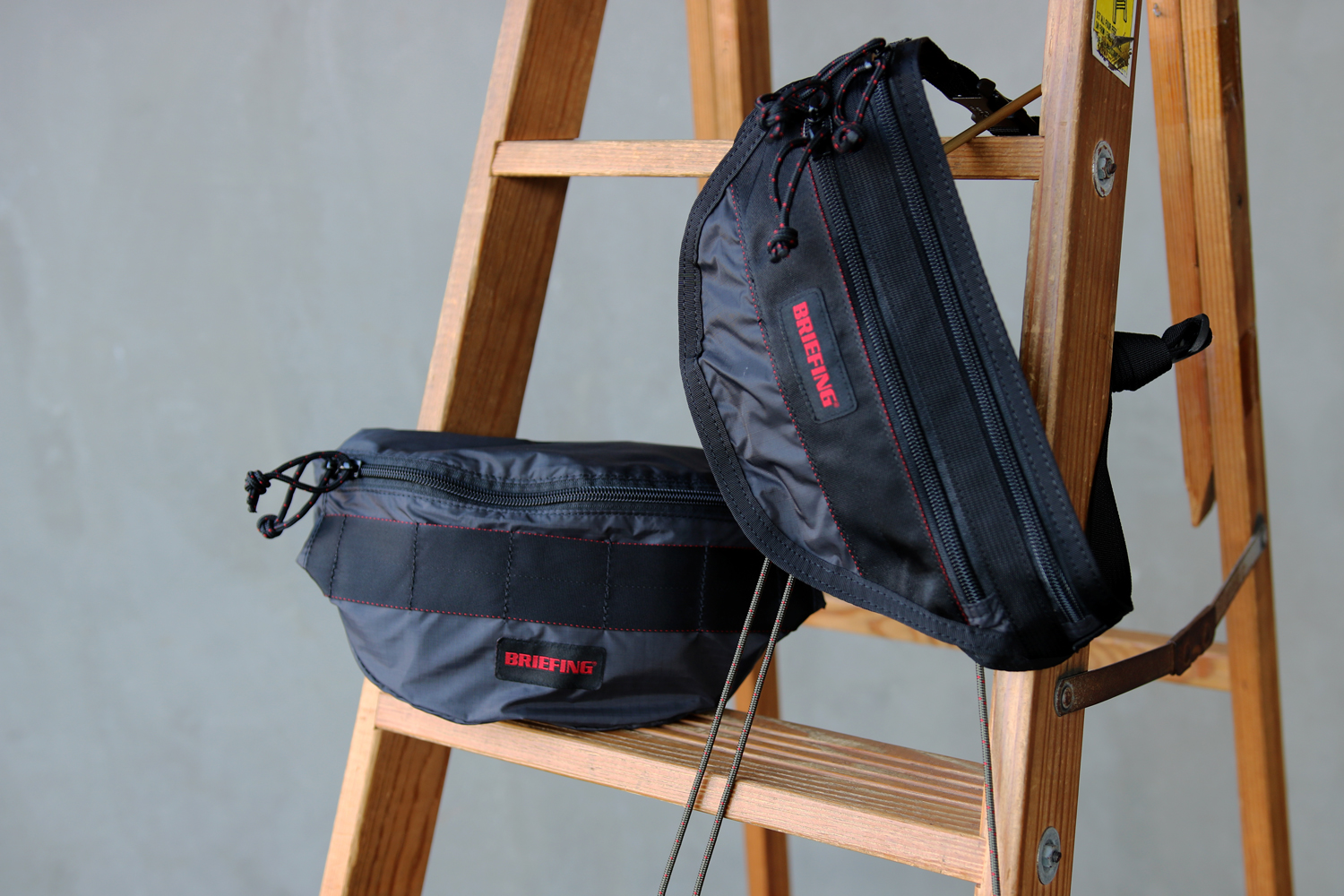 ブリーフィングのウエストポーチです。