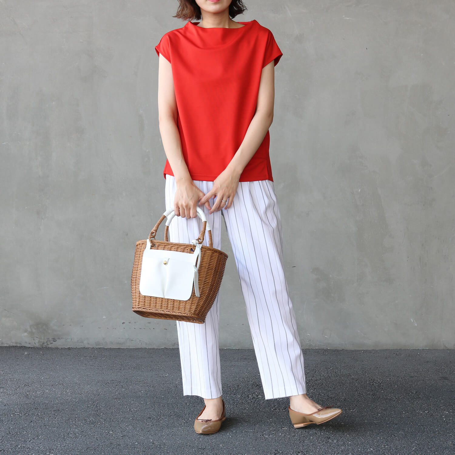 リネンイージーパンツです。