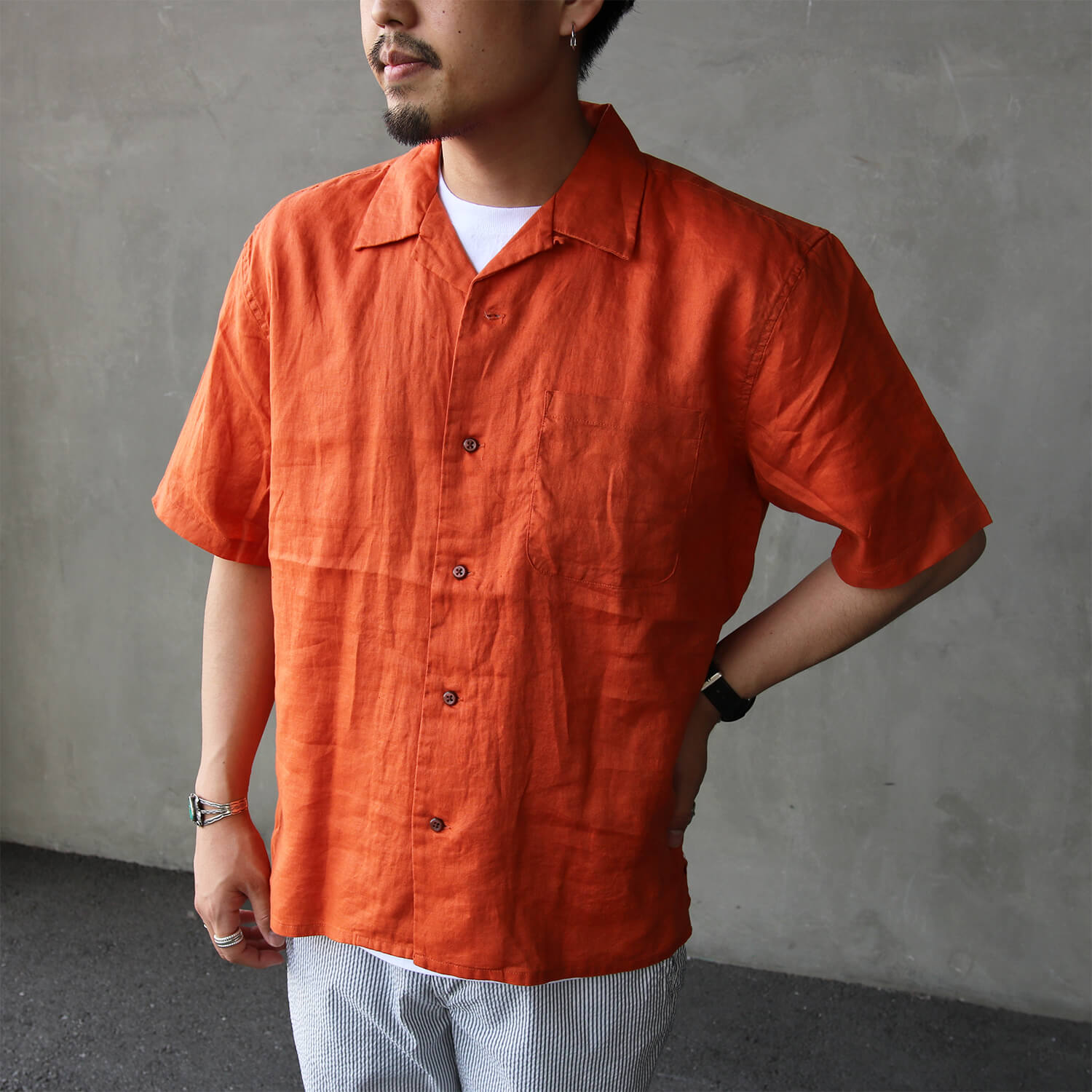 リネンシャツです