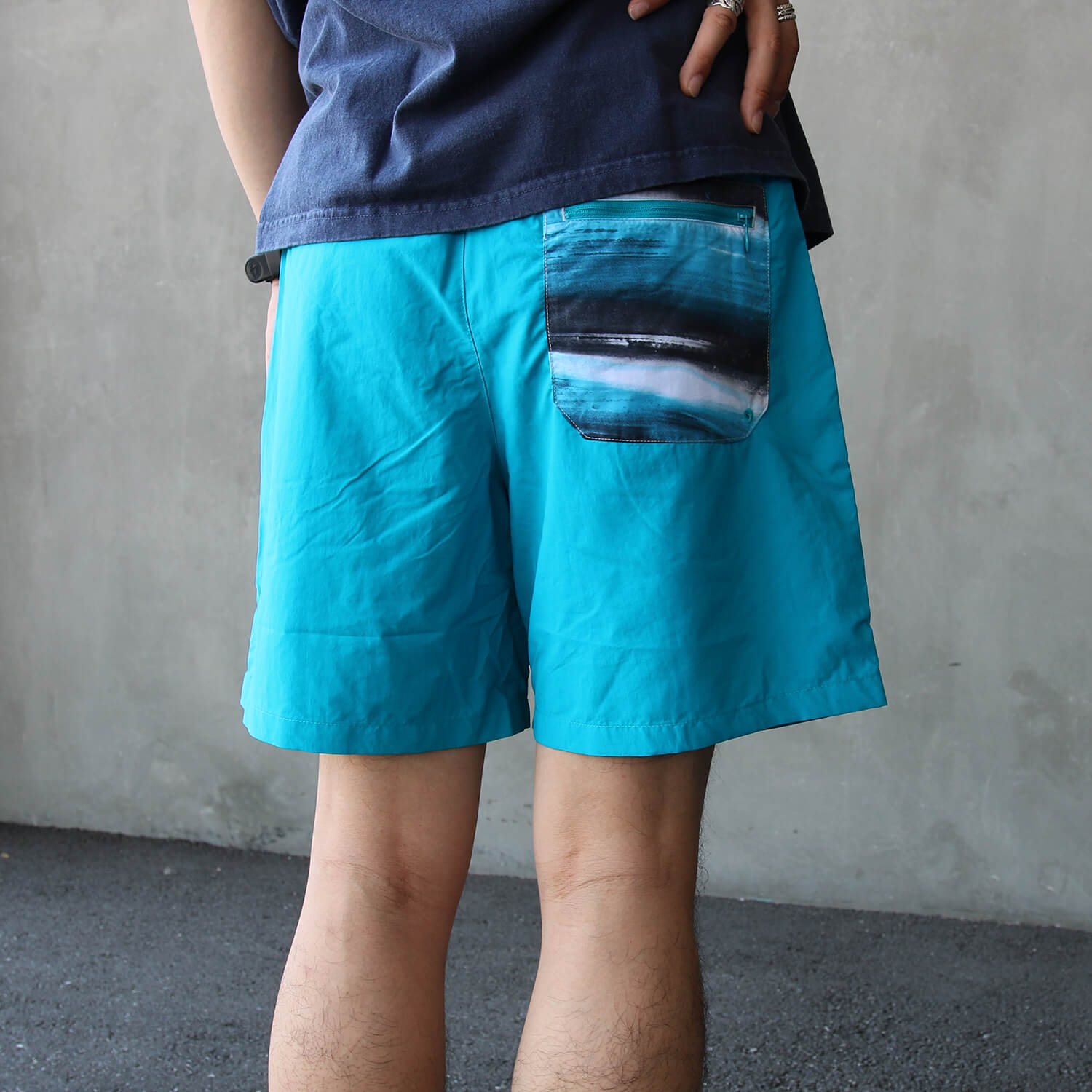コロンビアのロータン ドリフター ウォーター ショートパンツの水色です。
