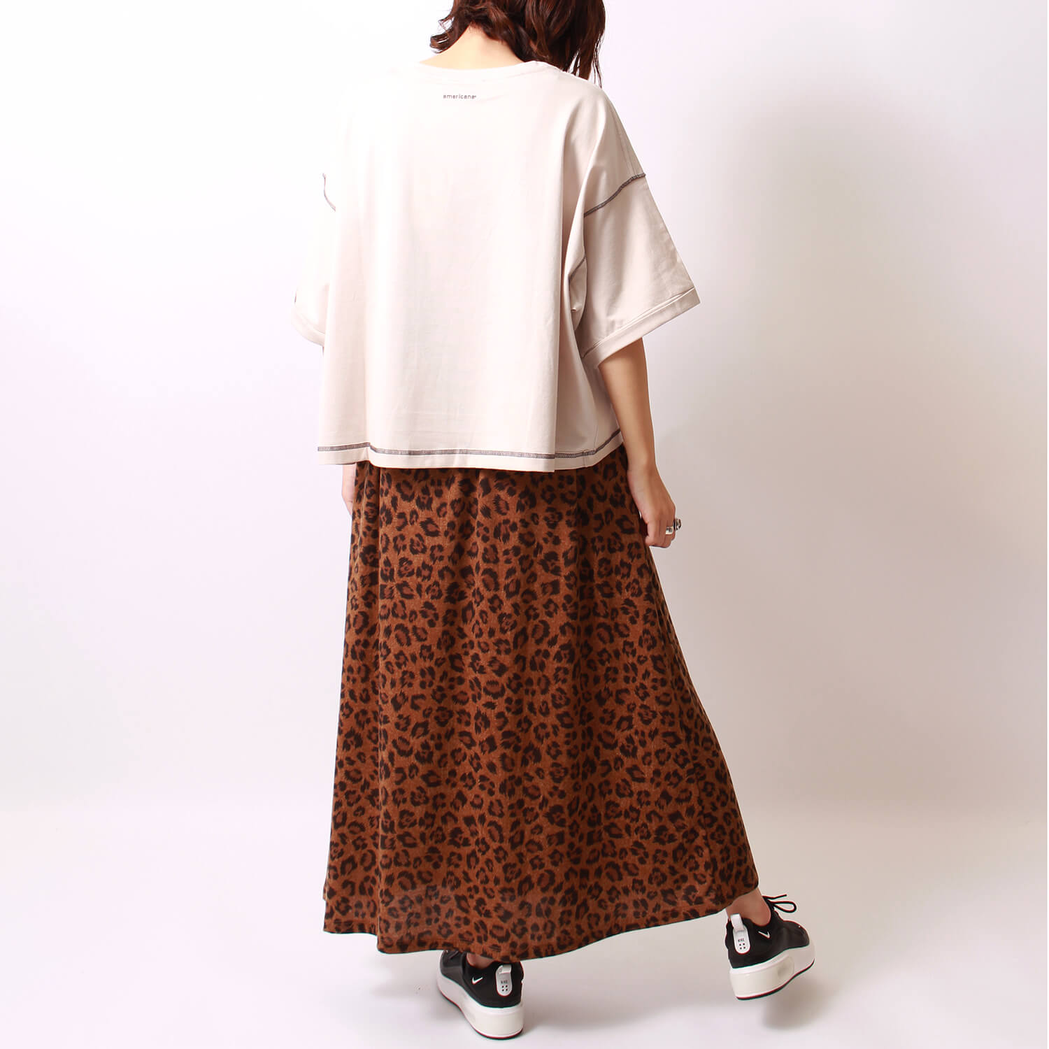 アメリカーナのジーンズファクトリー別注Tシャツです。