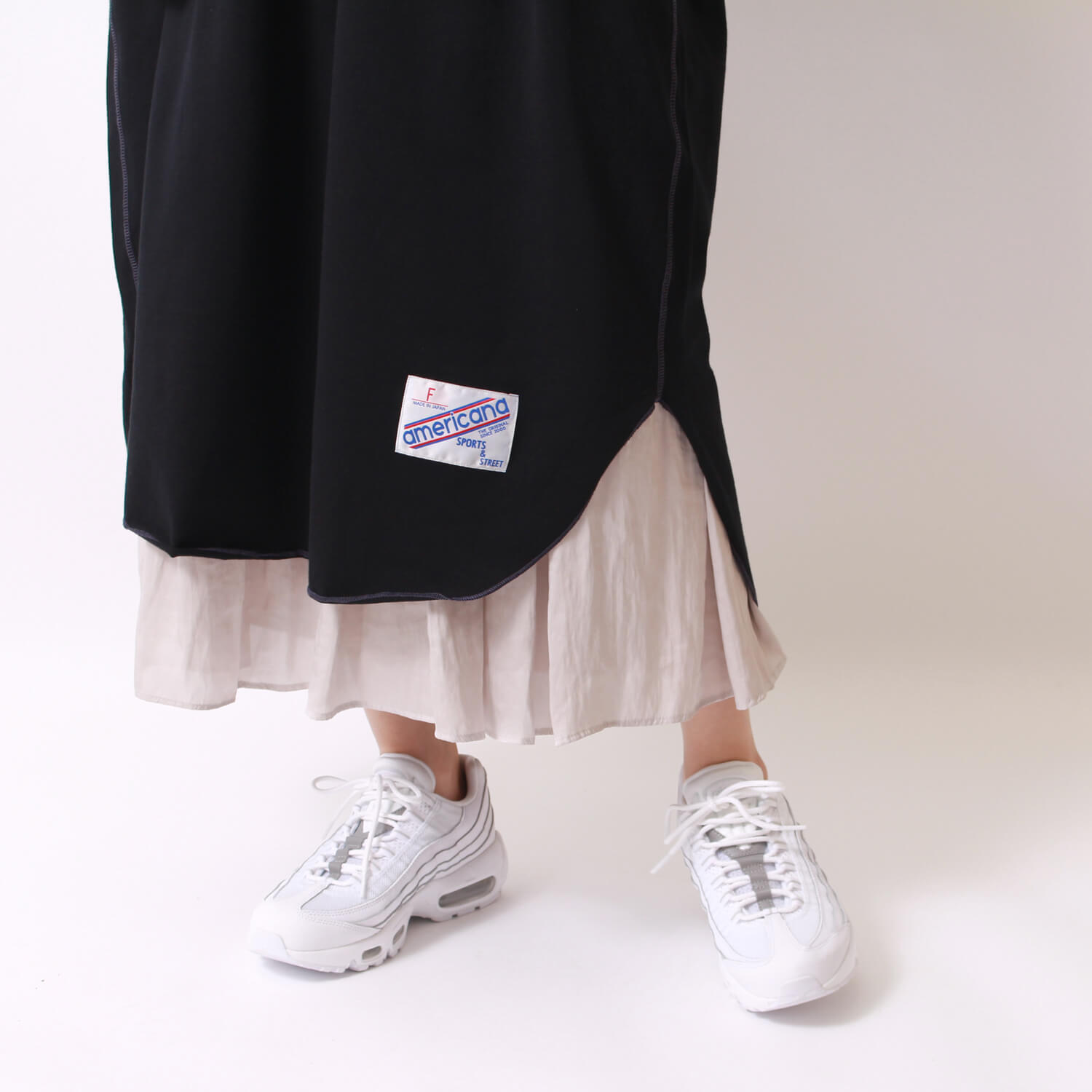 アメリカーナのジーンズファクトリー別注ワンピースです。