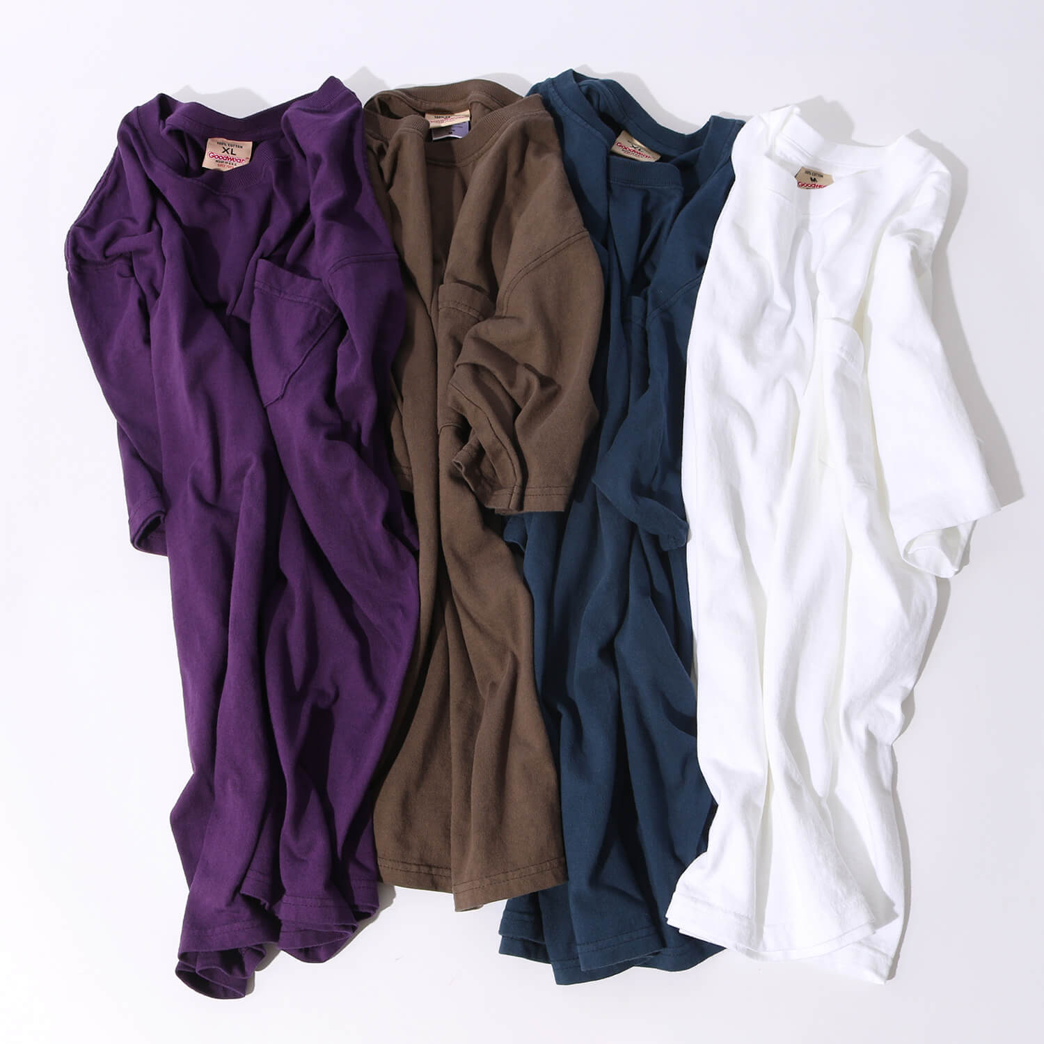 Goodwear(グッドウェア)のヘビーウェイト ポケットTシャツです。