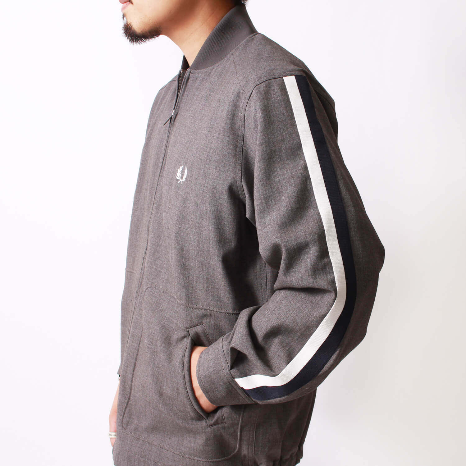 フレッドペリー F2602 SIDE TAPED BOMBER JACKET 楽天市場】SIDE TAPED BOMBER JACKET／フレッドペリー(メンズ