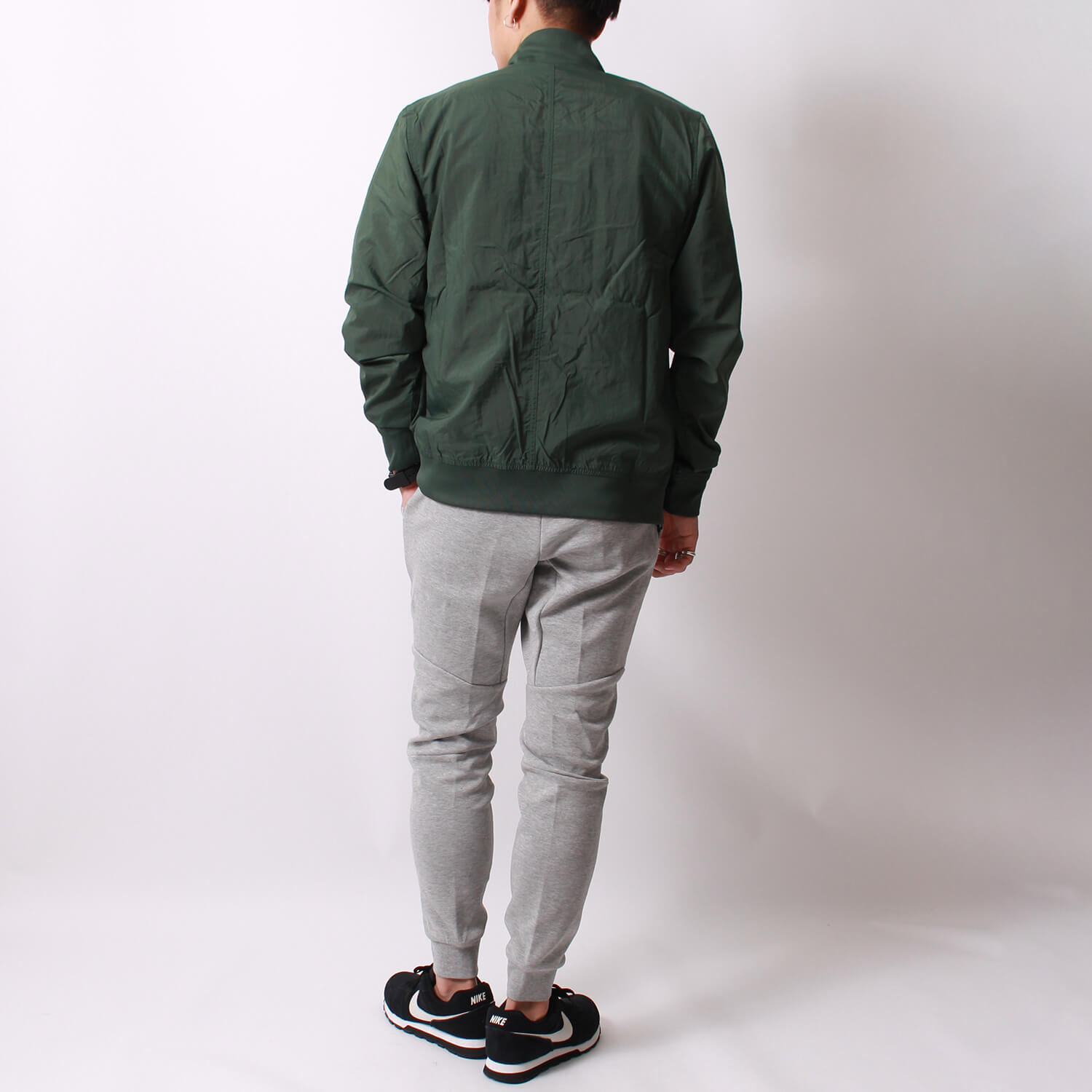NIKE(ナイキ)で魅せるスポーツファッション｜JEANS FACTORY
