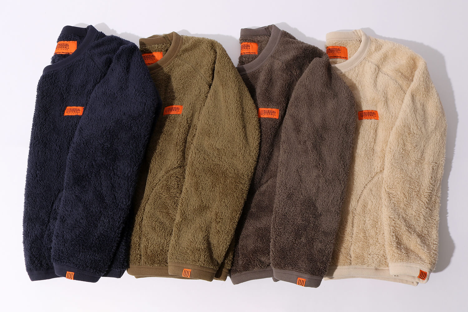 UNIVERSAL OVERALL(ユニバーサルオーバーオール)のジーンズファクトリー別注ボアフリースクルーネックプルオーバーです。