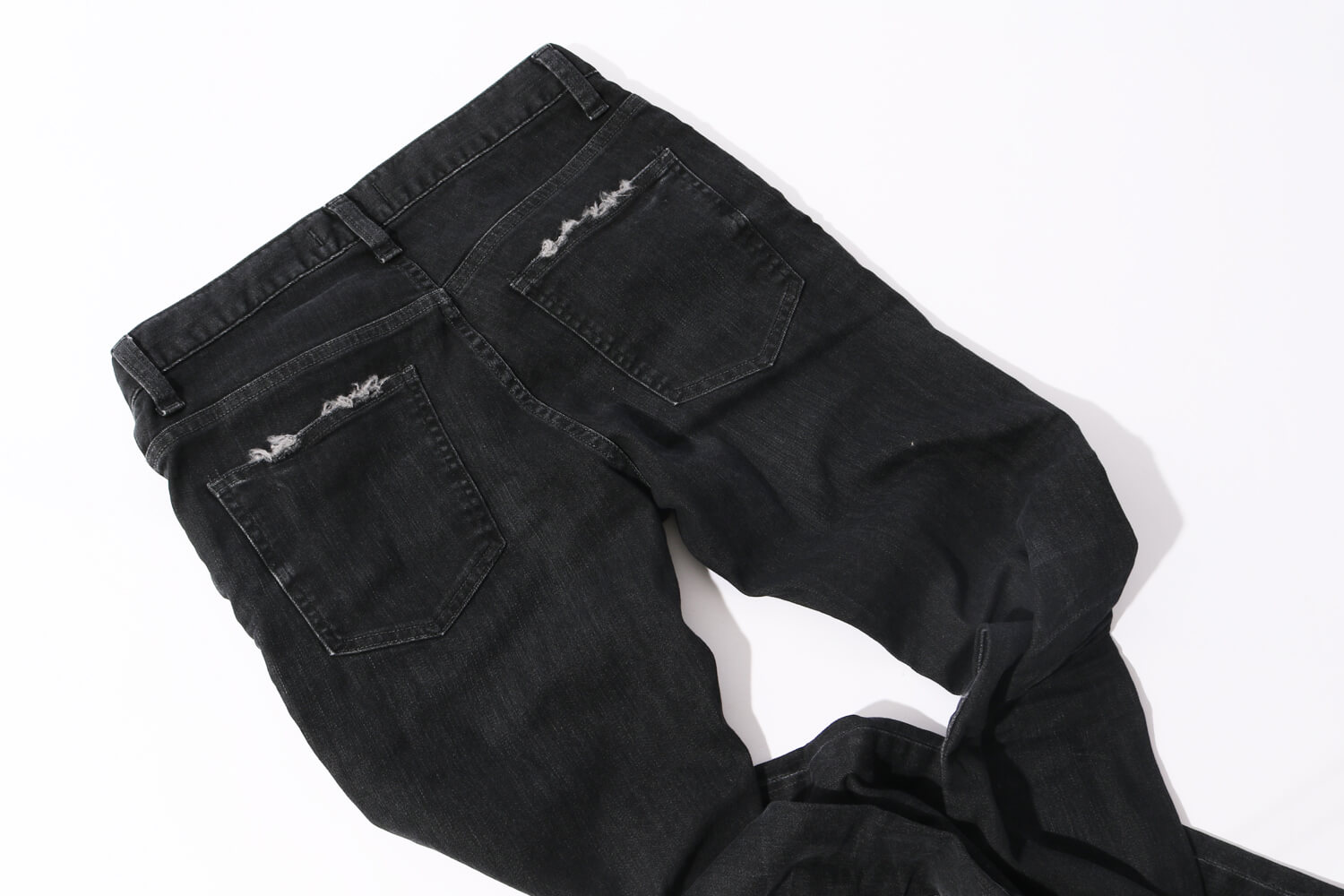 レッドカードのデニムです。