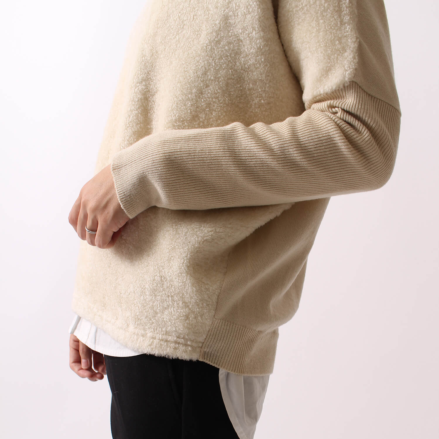 MICA&DEAL(マイカアンドディール)のプードルニットです。