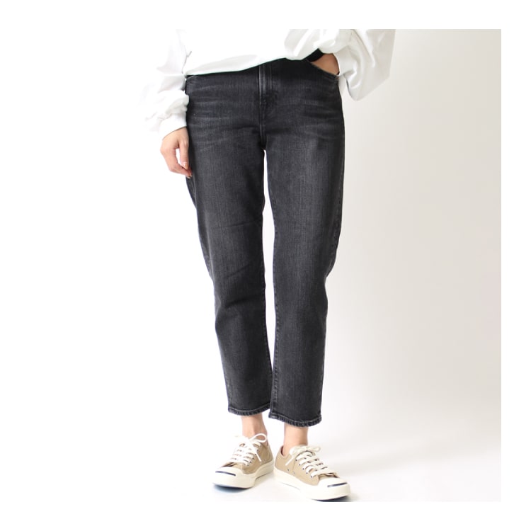 RED CARD(レッドカード)のハイライズスリムクロップドパンツです。