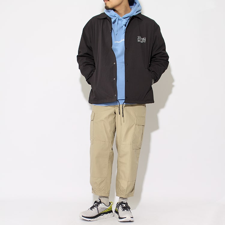 ジーンズファクトリーに入荷した2020春夏マンハッタンポーテージのコーチジャケットにカーゴパンツを合わせたコーディネートです。