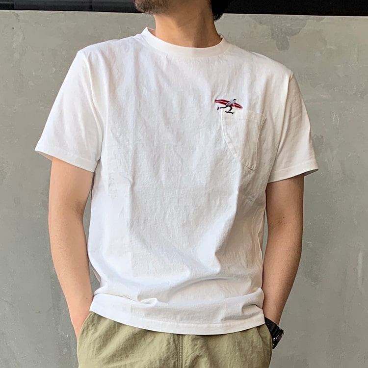 The Endless Summer エンドレスサマーの別注 刺繍ポケットTシャツです。
