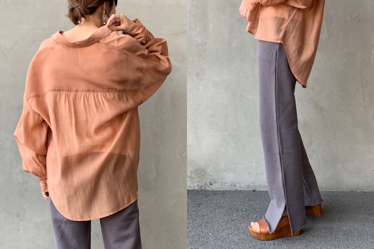 2020春夏Allumer(アリュメール)のシアーボリュームスリーブシャツとサイドスリットスウェットパンツです。