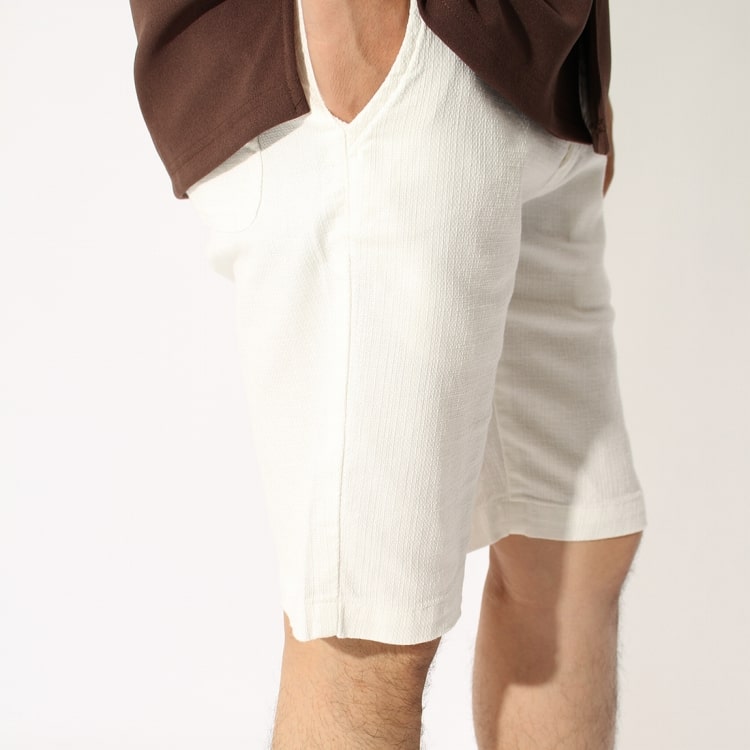 夏の鉄板コーデ！ショートパンツのシーン別着こなし提案特集、BETTY SMITH/ベティスミスの綿麻プリペラショートパンツです。