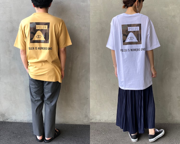 定番で行くならブランドロゴプリントのバックプリントTシャツのコーディネートです。