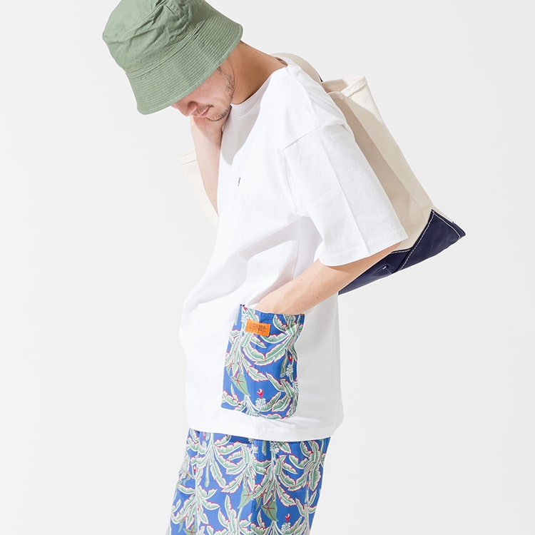 2020春夏UNIVERSAL OVERALL/ユニバーサルオーバーオールのジーンスファクトリー別注Tシャツです。