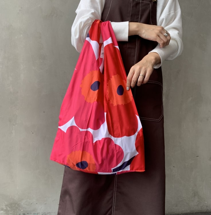 マリメッコのPieni Unikko スマートバッグです。