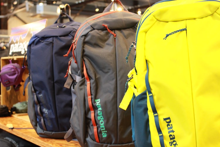 ジーンスファクトリー屋島店内のパタゴニアの商品です。
