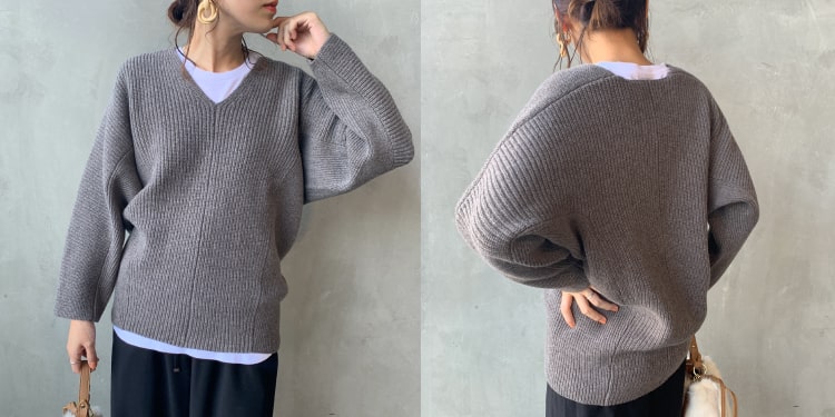 marmors [マルモア] ルーズVネックプルオーバーです。