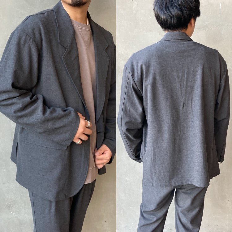 ヌワールファブリックのコスミカルウォームワイドシルエットジャケットです。