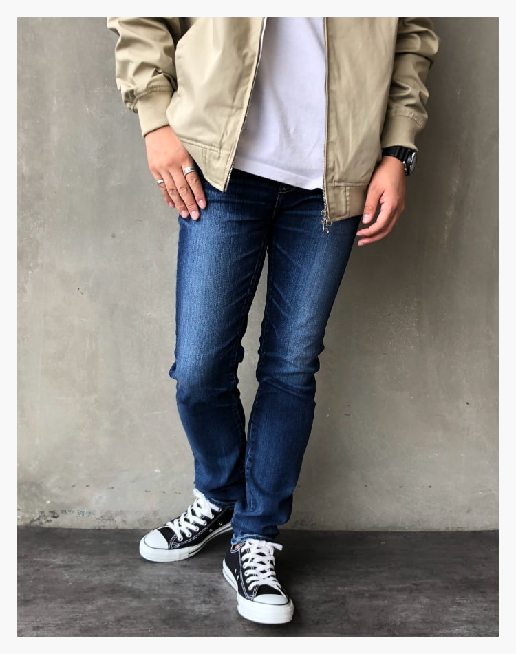 レッドカードのデニム、ライダースキニーのコーディネートです。