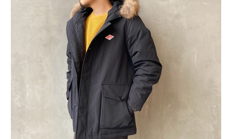 2020年ブラックフライデーのお買い物におすすめのダウンジャケットのイメージバナーです。