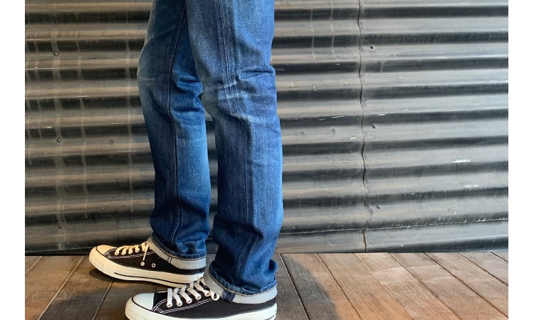 2020年ブラックフライデーのお買い物におすすめのデニムのイメージバナーです。